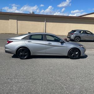 HYUNDAI ELANTRA SEL - 10