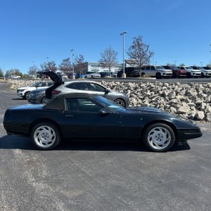 CHEVROLET CORVETTE BASE - 10