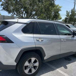 صورة 9 لـ 2023 Toyota RAV4 XLE