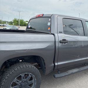 TOYOTA TUNDRA - 9