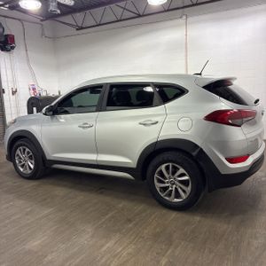 HYUNDAI TUCSON SE - 3