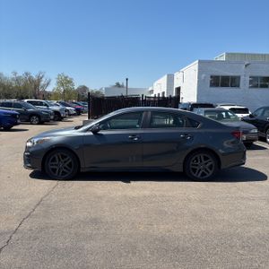 KIA FORTE GT-LINE - 3