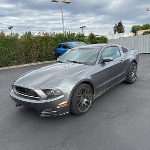 FORD MUSTANG V6 PREMIUM - 1