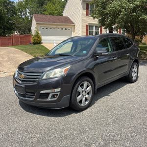 2016 Chevrolet TRAVERSE LT — фото 1