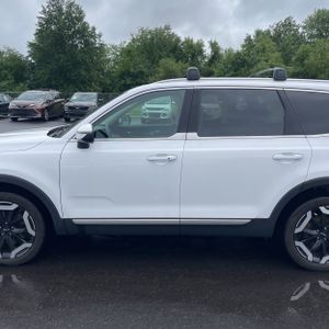 2024 KIA TELLURIDE S photo 4