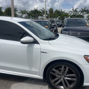 صورة مصغرة 13 لـ 2018 Volkswagen PASSAT 2.0T S