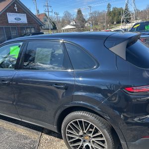 PORSCHE CAYENNE BASE - 6