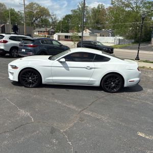 FORD MUSTANG ECOBOOST - 3
