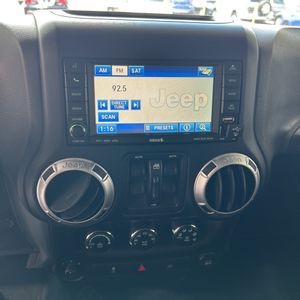 2011 JEEP WRANGLER UNLIMITED SAHARA — фото 38