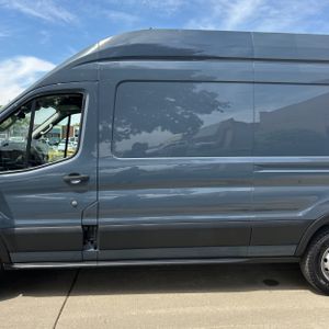 FORD TRANSIT 250 - 4