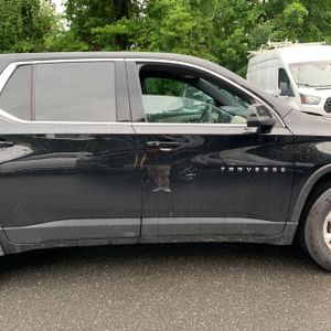 2023 Chevrolet TRAVERSE LS — миниатюра 11