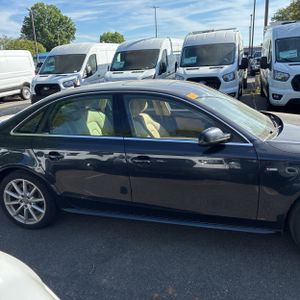 AUDI A4 2.0T PREMIUM - 9