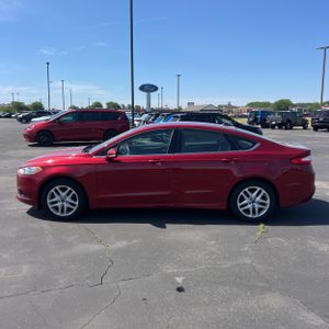 FORD FUSION SE - 3