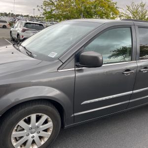 CHRYSLER TOWN AND COUNTRY TOURING - 2