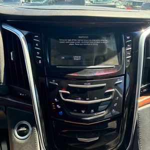 2019 Cadillac ESCALADE ESV LUXURY — фото 38