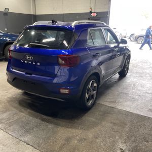 HYUNDAI VENUE LIMITED - 8