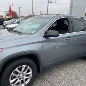 CHEVROLET TRAVERSE LS - 2