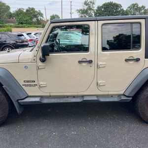 2017 JEEP WRANGLER UNLIMITED SPORT 照片 4