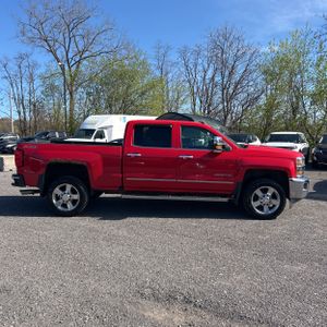CHEVROLET SILVERADO - 10