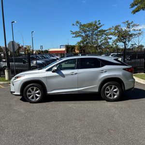 صورة 3 لـ 2019 Lexus RX 350 BASE
