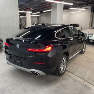 صورة 8 لـ 2023 BMW X4 XDRIVE30I