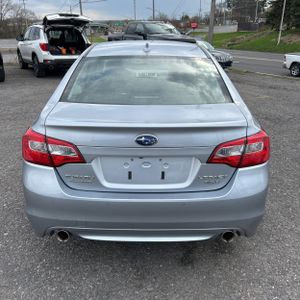 SUBARU LEGACY 3.6R LIMITED - 7