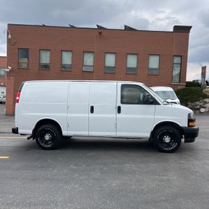 CHEVROLET EXPRESS CARGO 3500 - 10