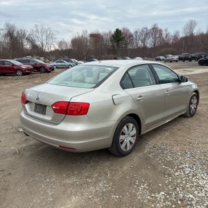 VOLKSWAGEN JETTA SE - 6