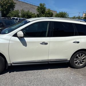2016 Nissan PATHFINDER SL — фото 4