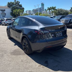 TESLA MODEL Y LONG RANGE - 5