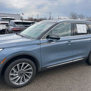 LINCOLN CORSAIR RESERVE - 2