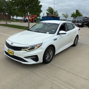 KIA OPTIMA LX - 1
