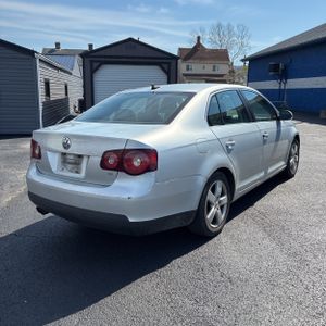 VOLKSWAGEN JETTA SE - 8