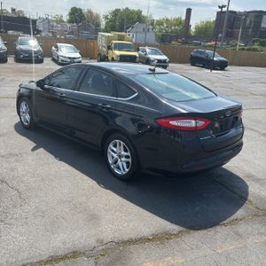 FORD FUSION SE - 5