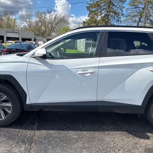 HYUNDAI TUCSON HYBRID BLUE - 4