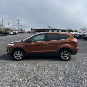 FORD ESCAPE SE - 3