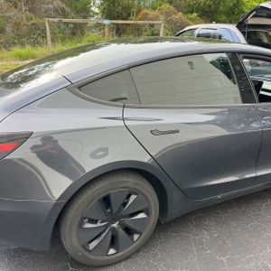 TESLA MODEL 3 BASE - 9