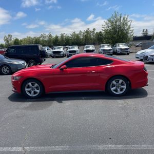 FORD MUSTANG V6 - 3