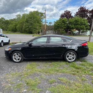 FORD FUSION SE - 3