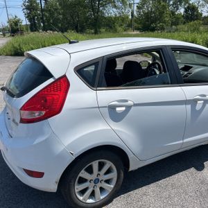 2013 FORD FIESTA SE — фото 9