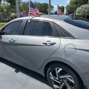 صورة 6 لـ 2024 Hyundai ELANTRA LIMITED