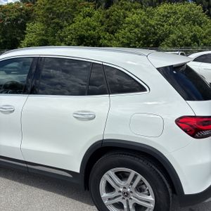 صورة 6 لـ 2022 Mercedes-BENZ GLA