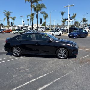 KIA FORTE GT-LINE - 10