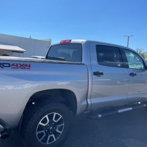 TOYOTA TUNDRA - 8