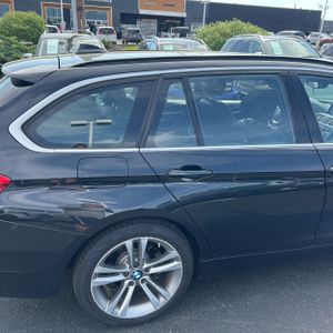 BMW 330I XDRIVE - 9