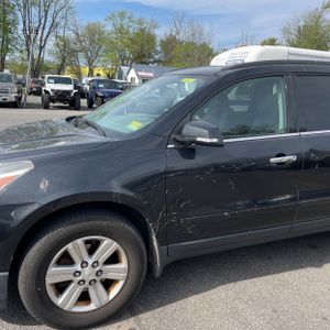 CHEVROLET TRAVERSE LT - 2