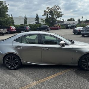 2019 Lexus IS 300 BASE — фото 11