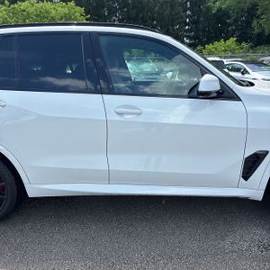صورة مصغرة 11 لـ 2024 BMW X5 SDRIVE40I