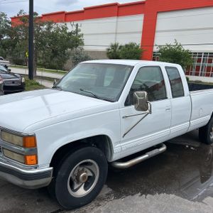 CHEVROLET C/K 2500 SERIES C2500 SILVERADO - 2