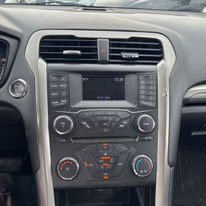2018 FORD FUSION SE thumbnail 37